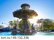 Alameda Albereda fountain of 1878 in Valencia of Spain. Стоковое фото, агентство Ingram Publishing / Фотобанк Лори