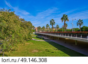 Valencia Puente de las Flores flowers bridge in Spain. Стоковое фото, агентство Ingram Publishing / Фотобанк Лори