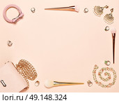 Fashion lady accessories set. Falt Lay. Stylish handbag. Make-Up brushes. Jewelry. Women accessories. Trendy fashion design. Стоковое фото, агентство Ingram Publishing / Фотобанк Лори
