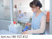 the hospital janitress. Стоковое фото, агентство Ingram Publishing / Фотобанк Лори