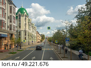 Улица Дзержинского. Казань. Татарстан (2024 год). Редакционное фото, фотограф Олег Пученков / Фотобанк Лори