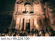 the antique site of petra in jordan the beautiful wonder of the world at night. Стоковое фото, агентство Ingram Publishing / Фотобанк Лори