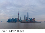 Panoramic Shanghai Skyline and CLoudy Sky. Lujiazui Financial District and Huangpu River. View from The Bund Embankment. China. (2018 год). Стоковое фото, фотограф Максим Забаровский / Фотобанк Лори