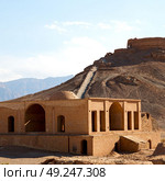 blur in iran near yazd the antique zoroastrian temple abandonated house and contruction. Стоковое фото, агентство Ingram Publishing / Фотобанк Лори