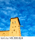 africa  in histoycal maroc  old construction  and the blue cloudy  sky. Стоковое фото, агентство Ingram Publishing / Фотобанк Лори