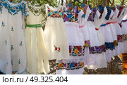Chichen itza embroided dresses in outdoor shop Mexico Yucatan. Стоковое фото, агентство Ingram Publishing / Фотобанк Лори