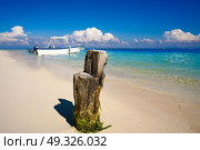 Puerto Morelos beach in Mayan Riviera Maya of Mexico. Стоковое фото, агентство Ingram Publishing / Фотобанк Лори