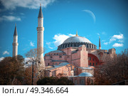 Hagia Sophia (Ayasofya) museum  view from the Sultan Ahmet Park in Istanbul, Turkey. Стоковое фото, агентство Ingram Publishing / Фотобанк Лори