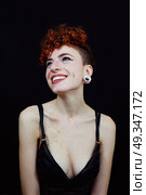 Young and happy redhead woman . Стоковое фото, агентство Ingram Publishing / Фотобанк Лори