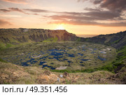 Rano Kau volcano, Easter island (Chile). sunset. Rano Kau volcano, Easter island. Стоковое фото, агентство Ingram Publishing / Фотобанк Лори