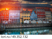 Nyhavn is the old harbor of Copenhagen. Denmark. Nyhavn is the old harbor of Copenhagen. Стоковое фото, агентство Ingram Publishing / Фотобанк Лори