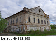 Корпус братский (новый настоятельский), упразднённый Знаменский монастырь / бывший Тобольский винзавод. Тобольск, улица Ершова, 8. Редакционное фото, фотограф Алексей Иванов / Фотобанк Лори