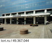 Корпус Университет Ёнсе (Severance building) в центре Сеула, Южная Корея. Солнечный летний день (2017 год). Редакционное фото, фотограф Александр Кузнецов / Фотобанк Лори