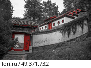 Beihai Park is an imperial garden to the north-west of the Forbidden City in Beijing. black and white photography. Стоковое фото, агентство Ingram Publishing / Фотобанк Лори