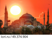 Hagia Sophia (Ayasofya) museum view from the Sultan Ahmet Park in Istanbul, Turkey. Стоковое фото, агентство Ingram Publishing / Фотобанк Лори