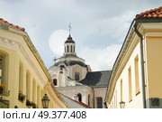 in the summer of Vilnius Street. Lithuania. Стоковое фото, агентство Ingram Publishing / Фотобанк Лори