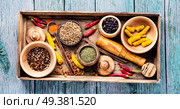 Big set Indian spices and herbs.Food and cuisine ingredients.. Mix indian spices. Стоковое фото, агентство Ingram Publishing / Фотобанк Лори