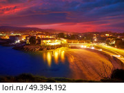 Llanes Playa del Sablon beach sunset in Asturias of Spain. Стоковое фото, агентство Ingram Publishing / Фотобанк Лори