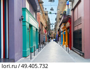 small cosy street with antique shops in Athens, Greece. Street of Athens, Greece. Стоковое фото, агентство Ingram Publishing / Фотобанк Лори
