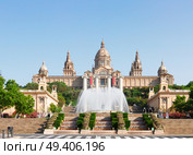 Square of Spain -  National museum of  Barcelona with fountain at summer day, Spain. Square of Spain, Barcelona. Стоковое фото, агентство Ingram Publishing / Фотобанк Лори