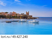 Nova Tabarca island port in Alicante of Spain. Стоковое фото, агентство Ingram Publishing / Фотобанк Лори