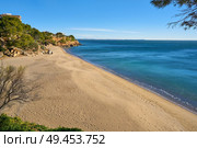 Cala Santa Fe beach playa in Miami Platja of Tarragona at costa Dorada of Catalonia. Стоковое фото, агентство Ingram Publishing / Фотобанк Лори