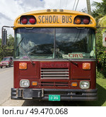School bus at roadside, San Ignacio, Belize. Стоковое фото, агентство Ingram Publishing / Фотобанк Лори