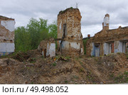 Руины жилого дома усадьбы купцов Плотниковых. Тюменская область, Тобольск, улица Мира, 3. Стоковое фото, фотограф Алексей Иванов / Фотобанк Лори