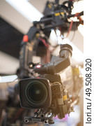television crane. Shooting a TV show on the street. Стоковое фото, агентство Ingram Publishing / Фотобанк Лори