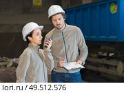 portrait of two dockers at work. Стоковое фото, агентство Ingram Publishing / Фотобанк Лори