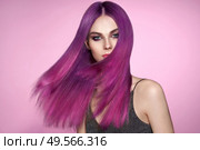 Beauty Fashion Model Girl with Colorful Dyed Hair. Girl with Perfect Makeup and Hairstyle. Model with Perfect Healthy Dyed Hair. Стоковое фото, агентство Ingram Publishing / Фотобанк Лори