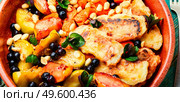 Oriental dessert made from baked fruits,berries and suluguni cheese. Autumn dessert with baked fruits and grilled cheese. Стоковое фото, агентство Ingram Publishing / Фотобанк Лори