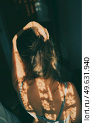Artistic portrait of a young woman with retro shadow play style. Стоковое фото, агентство Ingram Publishing / Фотобанк Лори