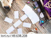 Fortune telling on tarot cards, deck is placed in wheel figure, cards closed. Fortune telling on tarot cards. Стоковое фото, агентство Ingram Publishing / Фотобанк Лори