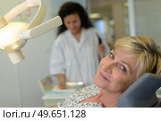 senior woman suffering with toothache. Стоковое фото, агентство Ingram Publishing / Фотобанк Лори