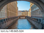 water canals and rivers on the streets of St. Petersburg. Стоковое фото, агентство Ingram Publishing / Фотобанк Лори