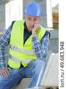 miserable older construction worker on site. Стоковое фото, агентство Ingram Publishing / Фотобанк Лори