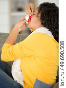 young woman with a bloody nose. Стоковое фото, агентство Ingram Publishing / Фотобанк Лори