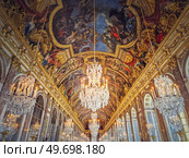 Hall of Mirrors (Galerie des glaces) in the palace of Versailles, France. The residence of the sun king Louis XIV. Стоковое фото, агентство Ingram Publishing / Фотобанк Лори