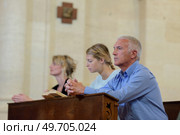 church people believe faith religious family. Стоковое фото, агентство Ingram Publishing / Фотобанк Лори