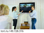 woman in driving school. Стоковое фото, агентство Ingram Publishing / Фотобанк Лори