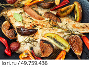 Traditional homemade braised flatfish or flounder. Healthy fish dinner.. Grilled fish with fruits. Стоковое фото, агентство Ingram Publishing / Фотобанк Лори