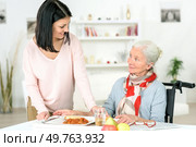 Care worker. Стоковое фото, агентство Ingram Publishing / Фотобанк Лори