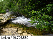 Водопад на реке Молочка, Плато Лаго-Наки, Адыгея. Стоковое фото, фотограф Оглоблин Андрей Николаевич / Фотобанк Лори