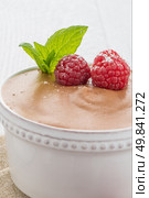 Paleo Diet Style Dessert Made of Dark Chocolate, Eggs and Coconut Milk. Стоковое фото, агентство Ingram Publishing / Фотобанк Лори