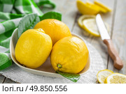 Lemons. Стоковое фото, агентство Ingram Publishing / Фотобанк Лори