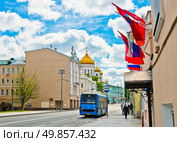 Вид на Храм Христа Спасителя. Весенний день. Москва. Россия. Редакционное фото, фотограф E. O. / Фотобанк Лори