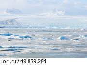 Vatnajokull Glacier Jokulsarlon lagoon Iceland. Стоковое фото, агентство Ingram Publishing / Фотобанк Лори