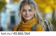 Blonde Traveler: Portrait of a Young Woman with a Backpack. Стоковое AI-видео, аниматор Данила Большаков / Фотобанк Лори
