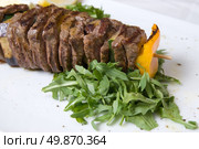 shashlik with potherbs on the plate. Стоковое фото, агентство Ingram Publishing / Фотобанк Лори